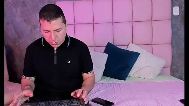 Snapshot of dante_king1 chatting on April 18, 2026, 5:22 am dante king1 online show from April 18, 2026, 5:22 am