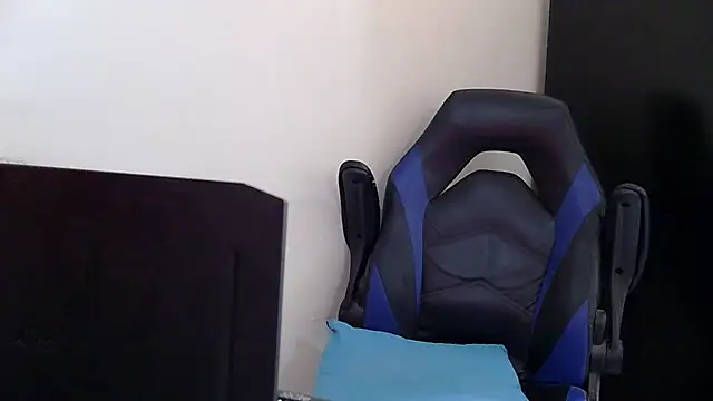 Darkkras online show from May 19, 2026, 2:01 pm