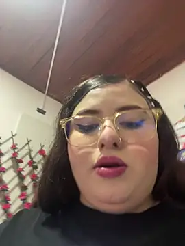 Snapshot of kitty__pinnk chatting on March 29, 2026, 7:58 pm kitty pinnk online show from March 29, 2026, 7:58 pm