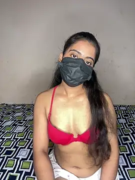 Snapshot of Riya_leone chatting on June 18, 2026, 7:18 pm Riya leone online show from June 18, 2026, 7:18 pm
