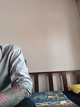 Smooth 79 online show from March 26, 2026, 5:02 am