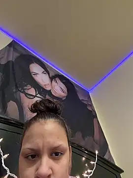 Snapshot of Honeyy_bunzzxoxo chatting on April 2, 2026, 3:26 am Honeyy bunzzxoxo online show from April 2, 2026, 3:26 am