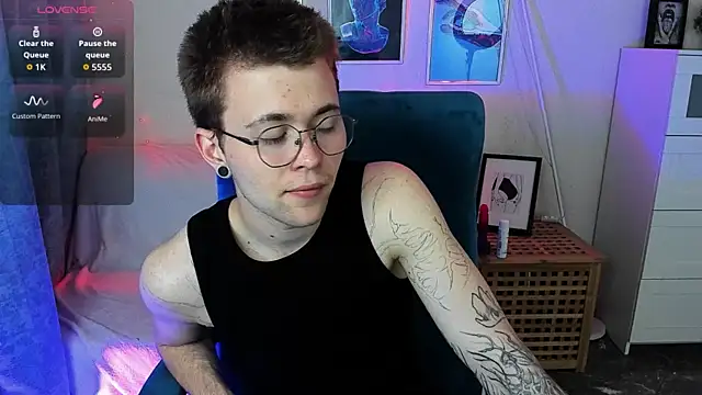 Snapshot of Thomas_Norton chatting on May 20, 2026, 8:48 pm Thomas Norton online show from May 20, 2026, 8:48 pm