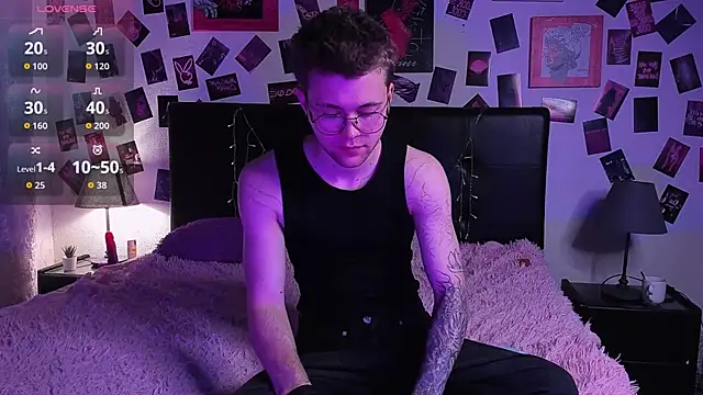 Snapshot of Thomas_Norton chatting on May 22, 2026, 8:58 pm Thomas Norton online show from May 22, 2026, 8:58 pm