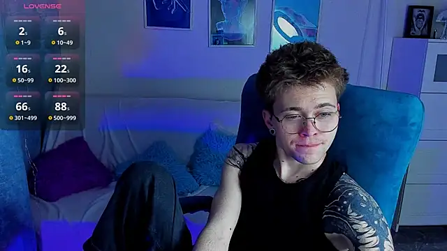 Snapshot of Thomas_Norton chatting on July 8, 2026, 8:24 pm Thomas Norton online show from July 8, 2026, 8:24 pm