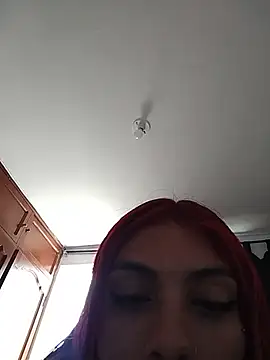 Snapshot of Derieri_Blush chatting on June 27, 2026, 5:18 pm Derieri Blush online show from June 27, 2026, 5:18 pm