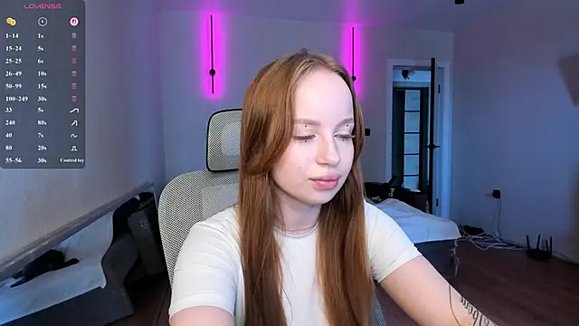 BunnyShinex online show from May 7, 2026, 5:57 am