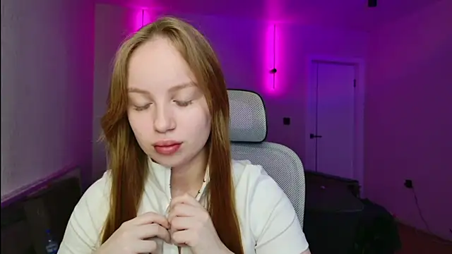 BunnyShinex online show from June 19, 2026, 5:23 am