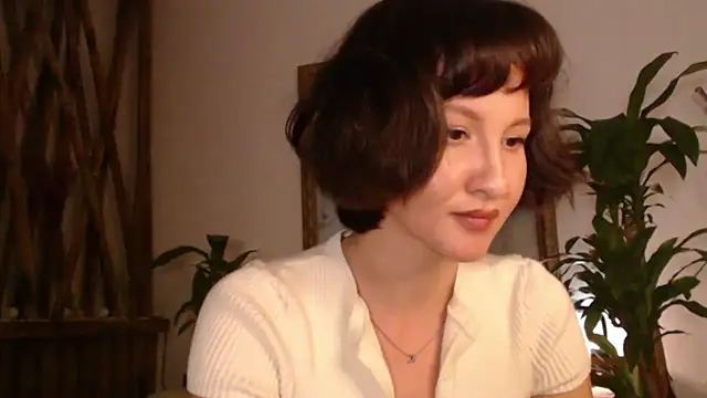 Snapshot of wanderwhitch chatting on June 11, 2026, 12:32 am wanderwhitch online show from June 11, 2026, 12:32 am