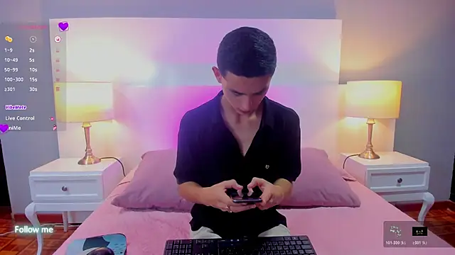 Snapshot of Jostyn_rous chatting on March 31, 2026, 12:16 pm Jostyn rous online show from March 31, 2026, 12:16 pm