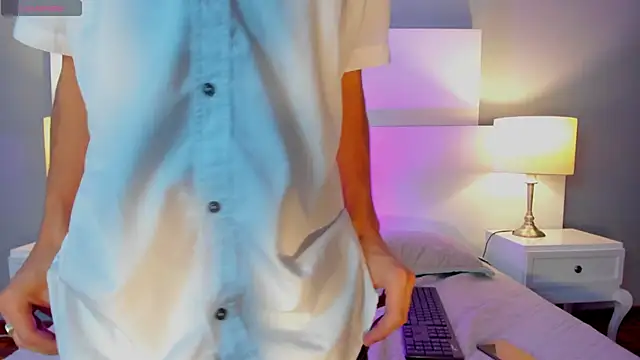 Snapshot of Jostyn_rous chatting on April 2, 2026, 12:58 pm Jostyn rous online show from April 2, 2026, 12:58 pm