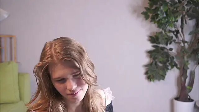 JosefaDonelan online show from May 13, 2026, 7:17 am