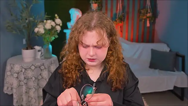 Snapshot of SaraSweetness chatting on March 27, 2026, 9:21 am SaraSweetness online show from March 27, 2026, 9:21 am