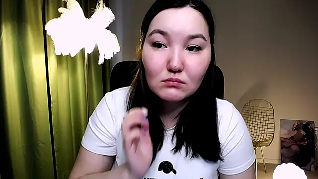 Snapshot of CamilaMartiez chatting on April 30, 2026, 11:49 am CamilaMartiez online show from April 30, 2026, 11:49 am