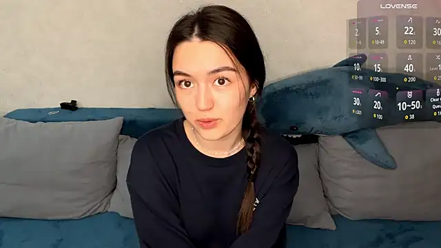 Snapshot of lilysolar chatting on April 3, 2026, 3:32 pm lilysolar online show from April 3, 2026, 3:32 pm