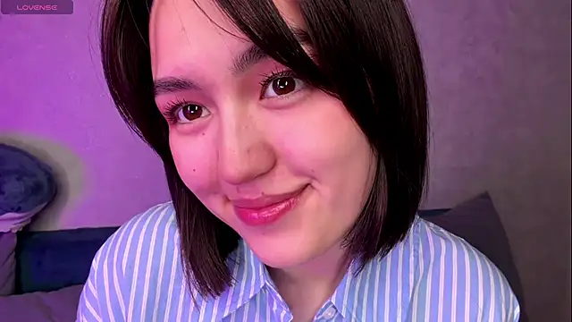 Snapshot of lilysolar chatting on May 11, 2026, 4:04 pm lilysolar online show from May 11, 2026, 4:04 pm