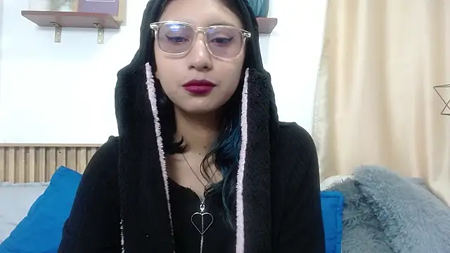 Snapshot of Violet_2003 chatting on June 27, 2026, 2:34 pm Violet 2003 online show from June 27, 2026, 2:34 pm