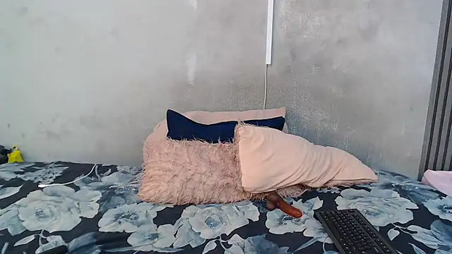 Snapshot of kinkynaghty chatting on July 5, 2026, 1:18 pm kinkynaghty online show from July 5, 2026, 1:18 pm