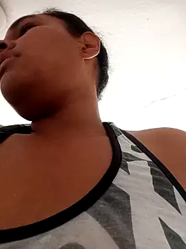 Snapshot of sexybronwgirl chatting on March 31, 2026, 3:12 pm sexybronwgirl online show from March 31, 2026, 3:12 pm