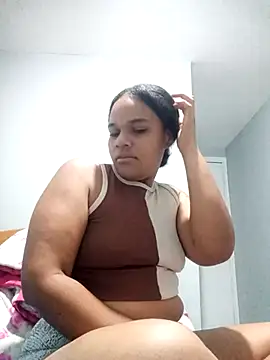 Snapshot of sexybronwgirl chatting on April 2, 2026, 9:51 am sexybronwgirl online show from April 2, 2026, 9:51 am