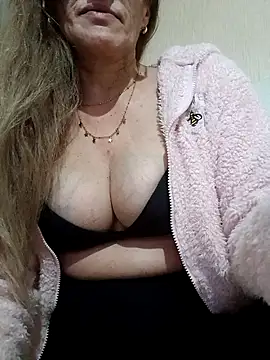 Snapshot of ana23323 chatting on March 25, 2026, 9:10 pm ana23323 online show from March 25, 2026, 9:10 pm