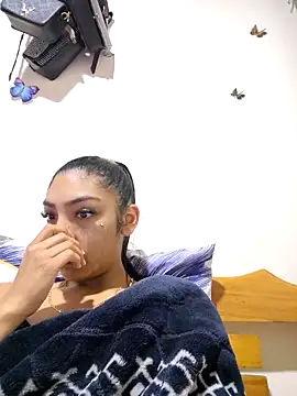 yvonne 1998 online show from April 15, 2026, 2:46 pm