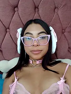 Snapshot of KatanaRose_ chatting on March 28, 2026, 3:28 am KatanaRose online show from March 28, 2026, 3:28 am