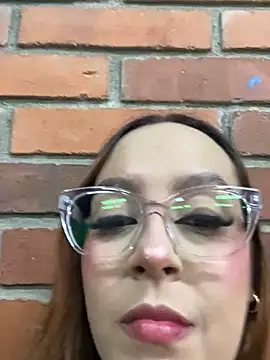 Snapshot of victoria_luxx_ chatting on March 27, 2026, 8:19 pm victoria luxx online show from March 27, 2026, 8:19 pm
