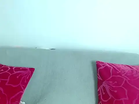 Violet Donell online show from April 14, 2026, 4:24 pm