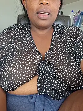 Snapshot of Sheryl007 chatting on April 22, 2026, 11:01 am Sheryl007 online show from April 22, 2026, 11:01 am