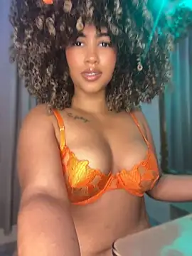 Snapshot of Kendra_curly chatting on July 11, 2026, 10:33 pm Kendra curly online show from July 11, 2026, 10:33 pm