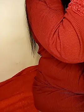 orla-love online show from May 8, 2026, 9:42 pm
