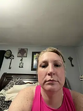 sweetkacibaby online show from April 9, 2026, 8:47 pm