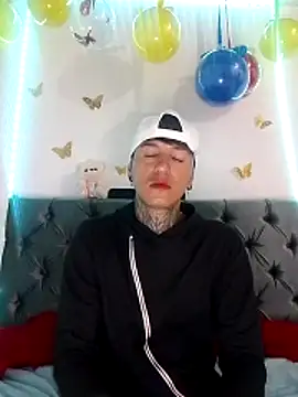 ANDRES URRIETA online show from April 6, 2026, 10:27 am