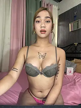 xElisParadisex online show from June 5, 2026, 3:35 am