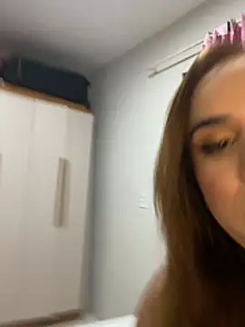 Snapshot of Jullyanaximeness chatting on June 25, 2026, 9:19 pm Jullyanaximeness online show from June 25, 2026, 9:19 pm