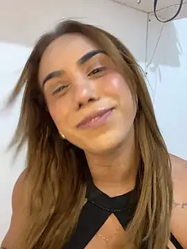 Snapshot of Jullyanaximeness chatting on July 6, 2026, 11:40 pm Jullyanaximeness online show from July 6, 2026, 11:40 pm