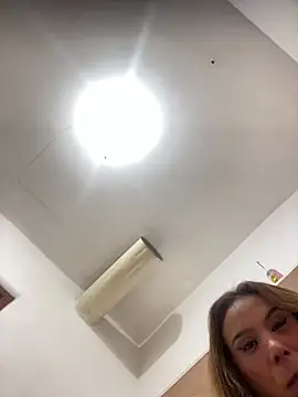 Snapshot of Jullyanaximeness chatting on July 20, 2026, 10:01 pm Jullyanaximeness online show from July 20, 2026, 10:01 pm