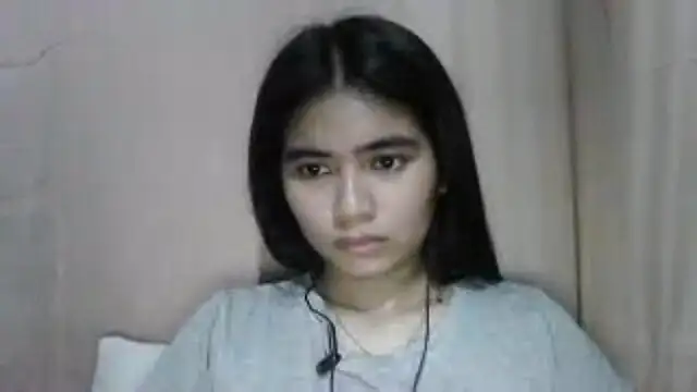 SarinaWhisenton online show from March 30, 2026, 5:52 am