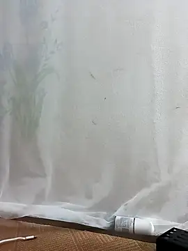 -Bitilu- online show from May 11, 2026, 1:44 am