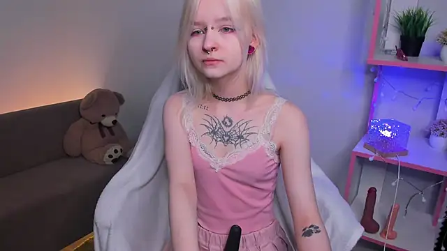 Snapshot of Mary_Wester chatting on May 2, 2026, 12:59 am Mary Wester online show from May 2, 2026, 12:59 am