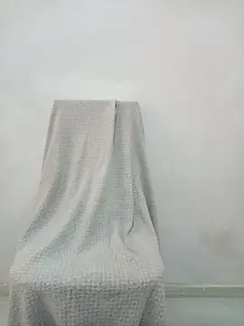 Snapshot of Rosesarem chatting on May 9, 2026, 5:23 am Rosesarem online show from May 9, 2026, 5:23 am