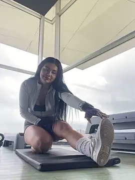 Cami olarte online show from April 15, 2026, 6:04 pm