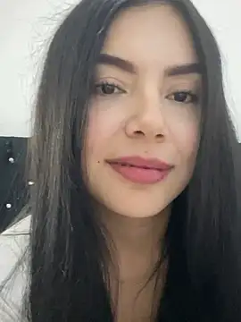 Cami olarte online show from April 17, 2026, 5:43 am