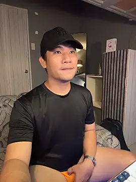 Snapshot of Titanryu chatting on July 1, 2026, 5:23 pm Titanryu online show from July 1, 2026, 5:23 pm