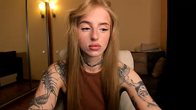Snapshot of harley_kimm chatting on July 24, 2026, 5:49 am harley kimm online show from July 24, 2026, 5:49 am