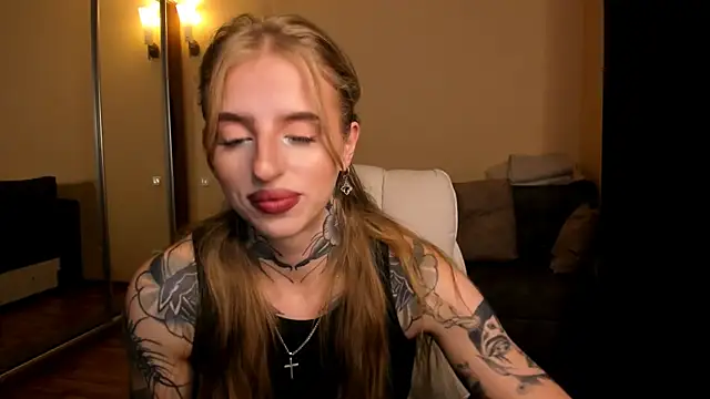 Snapshot of harley_kimm chatting on July 26, 2026, 5:37 am harley kimm online show from July 26, 2026, 5:37 am