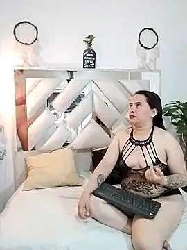 Natasha and zoe  online show from May 31, 2026, 1:47 am