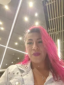 Snapshot of tatianabelli chatting on July 13, 2026, 9:17 pm tatianabelli online show from July 13, 2026, 9:17 pm