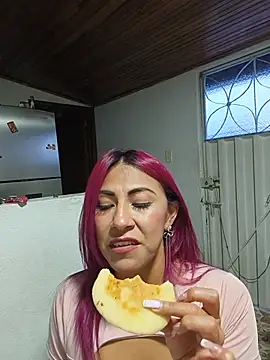 Snapshot of tatianabelli chatting on July 18, 2026, 11:08 pm tatianabelli online show from July 18, 2026, 11:08 pm